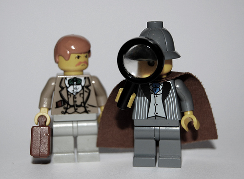 [Image: sherlock-holmes-and-dr-watson-by-minifig.jpg]